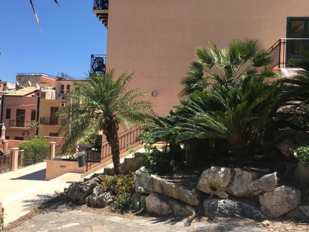 Castellammare Smart Rooms Castellammare del Golfo Zewnętrze zdjęcie